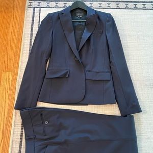 Theory navy blue classic suit - full suit size 0